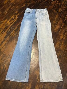 Risen two tone size 28/7 flared boutique jeans